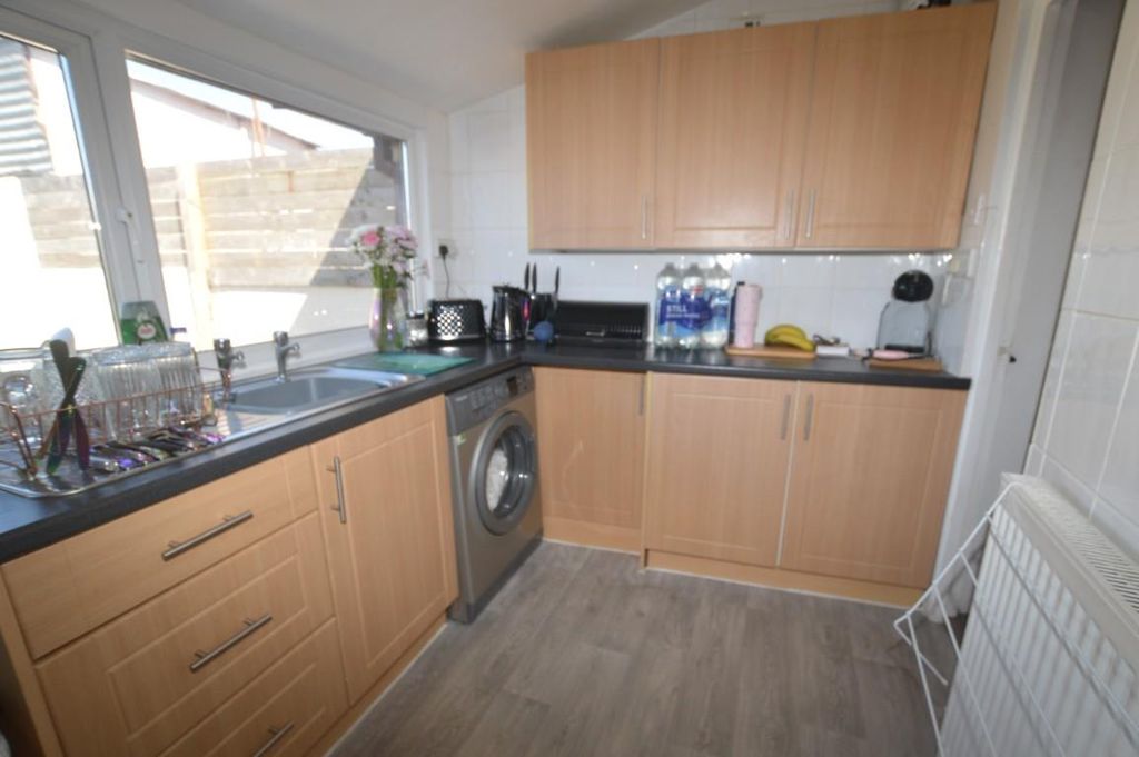 Property photo 3 of 12 Dsc_0066 (Medium).Jpg