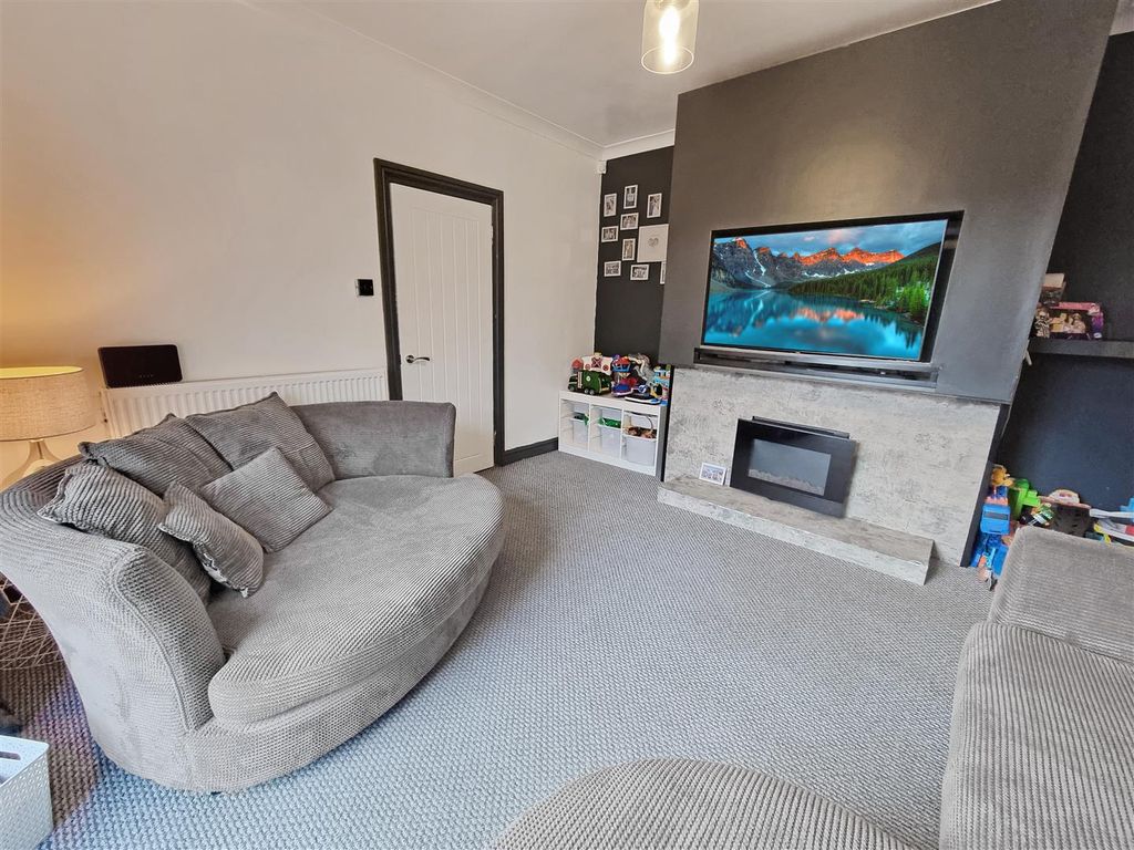 Property photo 2 of 17 85817.Jpg