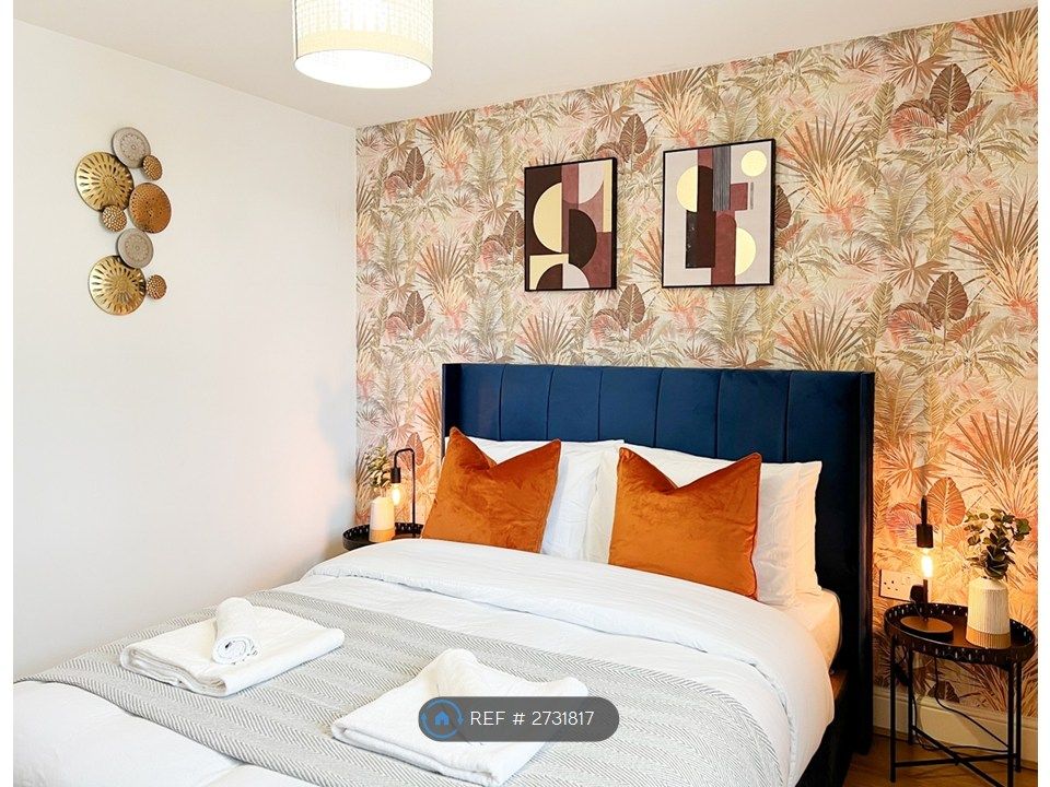 Property photo 2 of 32