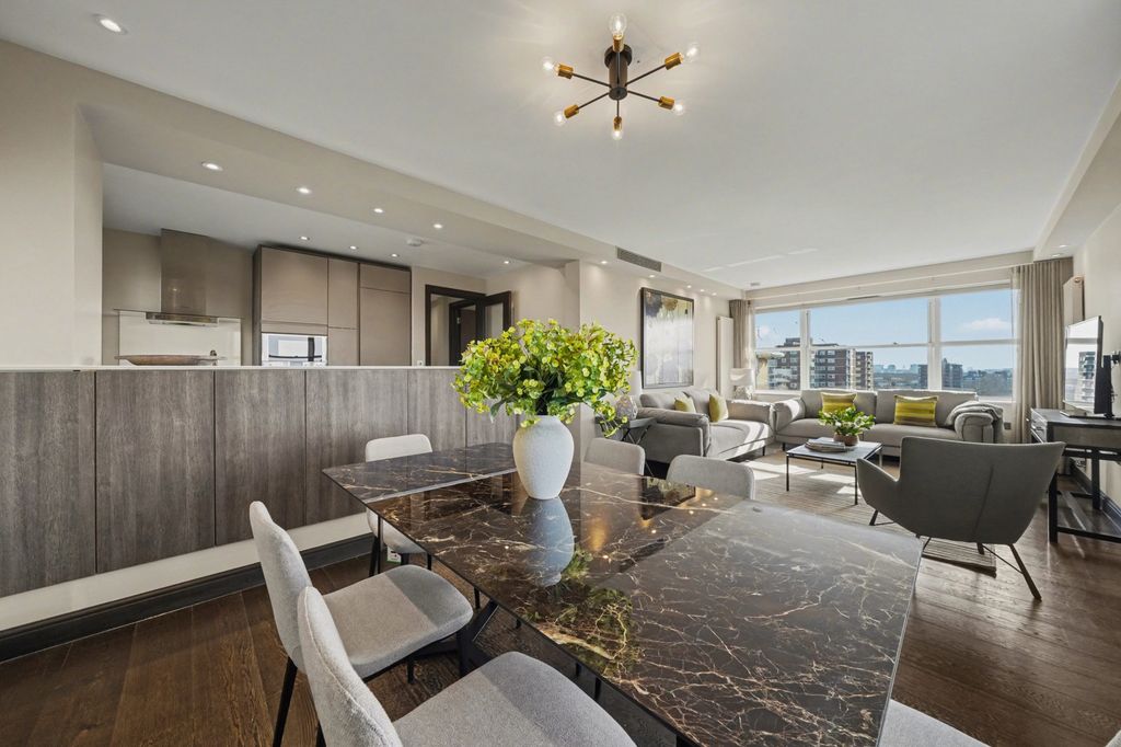 Property photo 2 of 12 Photo 3