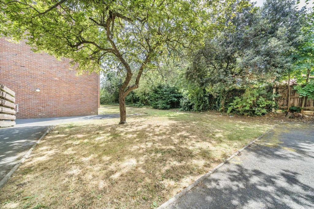 Property photo 3 of 6