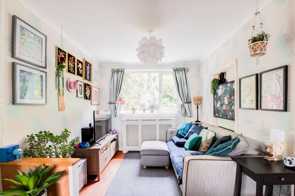 Property photo 2 of 21 Picture No. 11