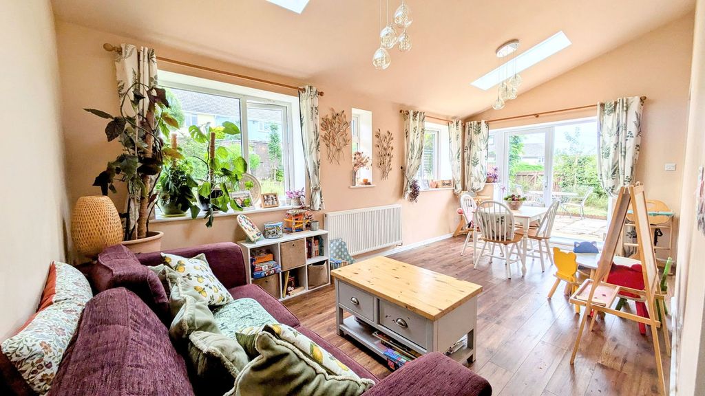 Property photo 3 of 16