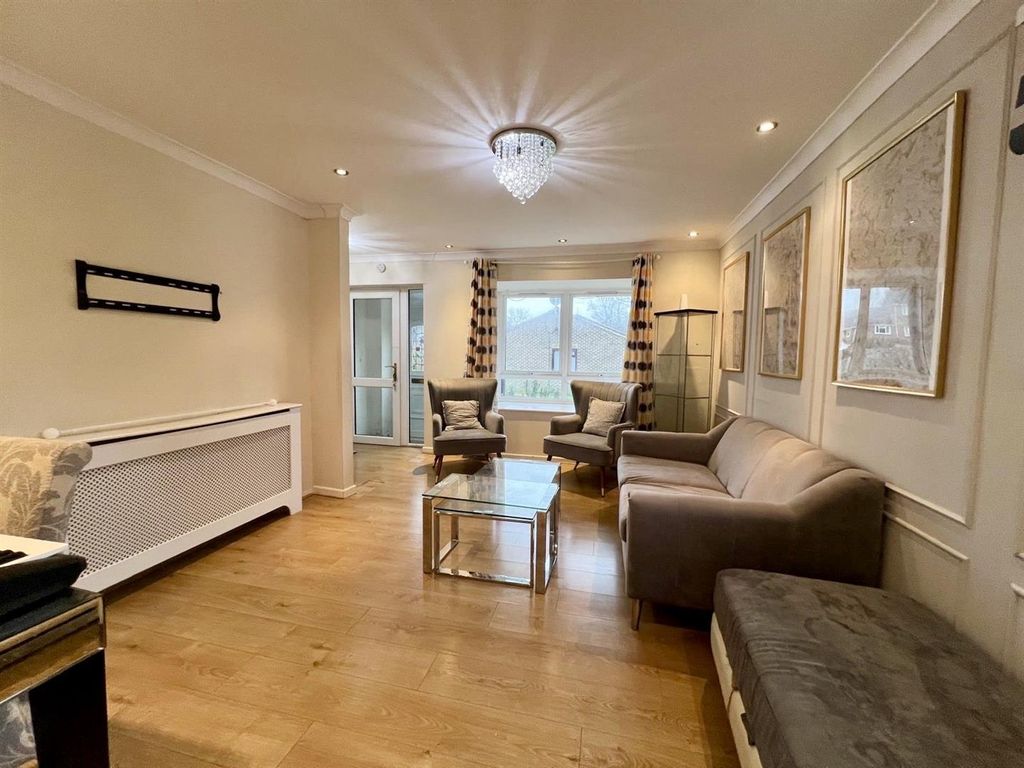 Property photo 3 of 11 064c0897-2127-46d8-A97c-F40Ef6ce2E6d.Jpg