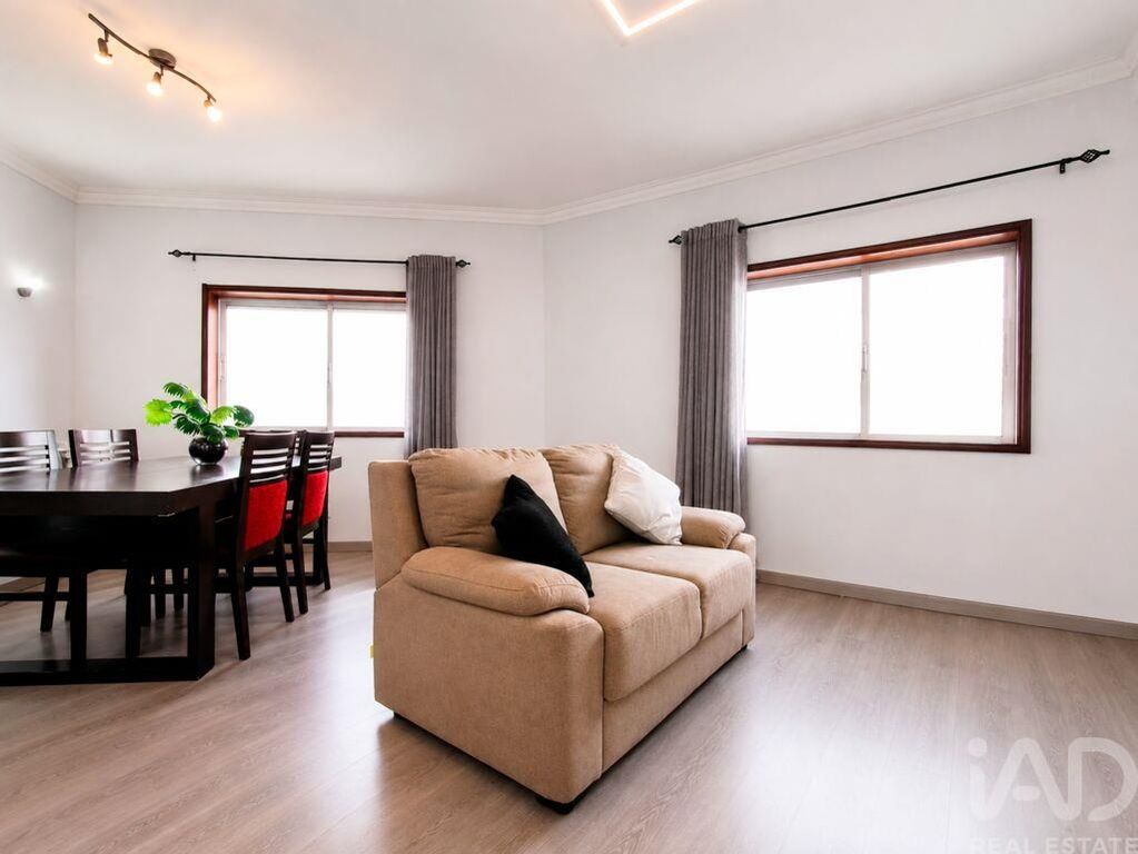 Property photo 1 of 35