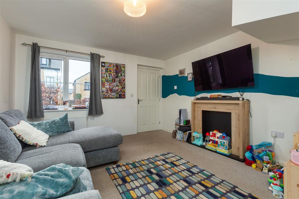 Property photo 2 of 13