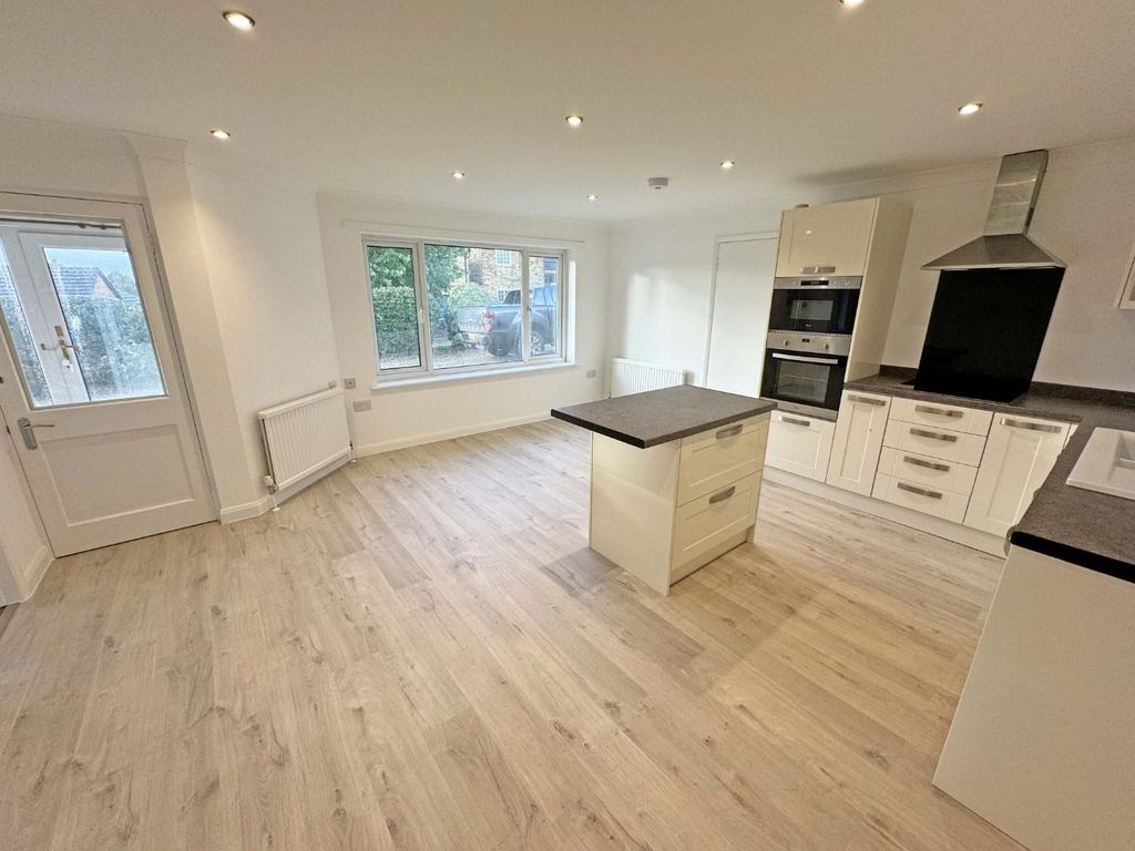 Property photo 2 of 21 Img_9211.Jpg