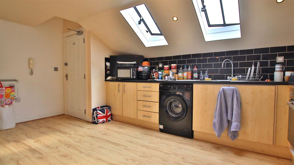 Property photo 2 of 13 Img_7136.Jpg