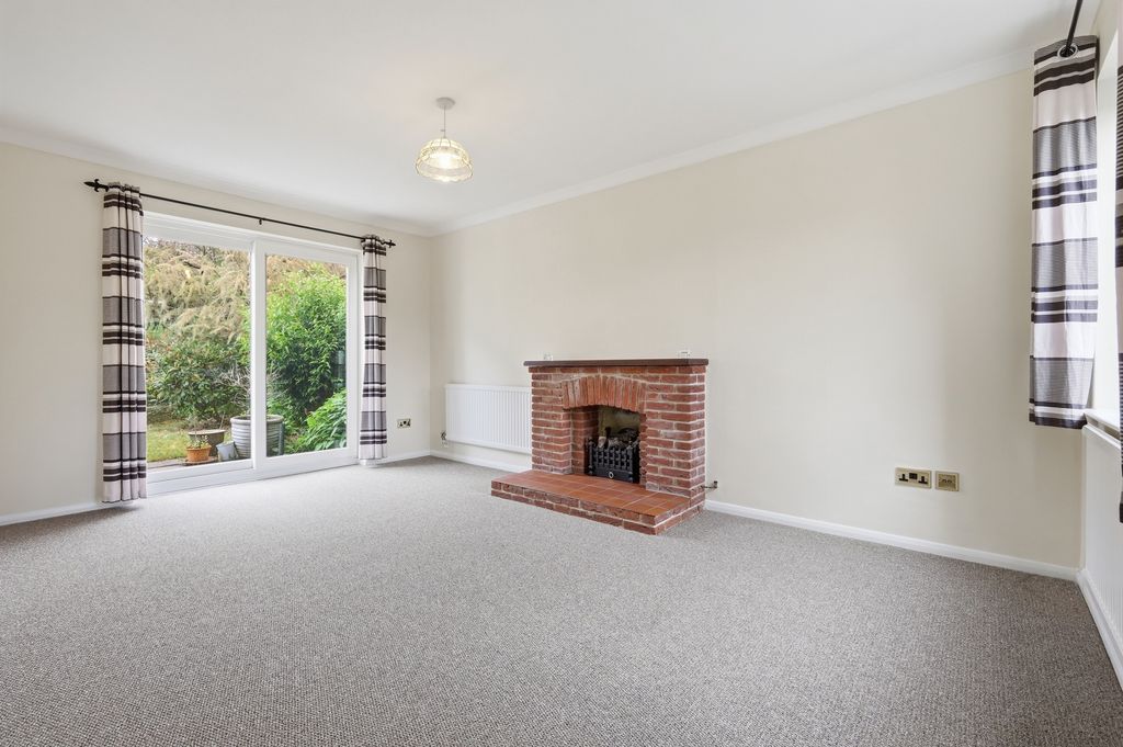 Property photo 2 of 21