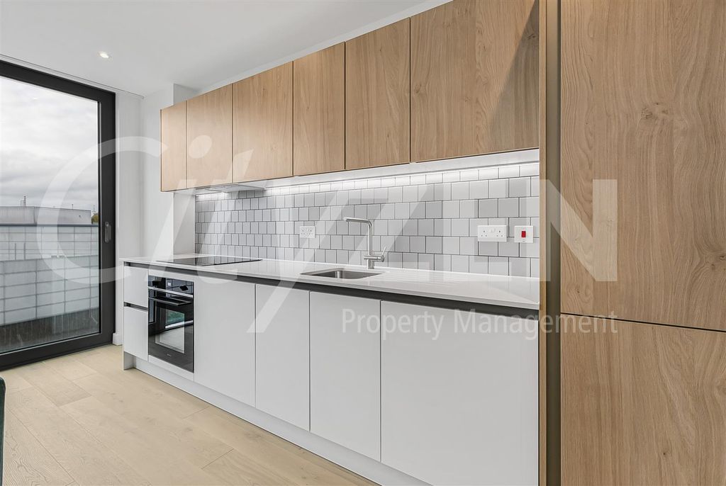 Property photo 2 of 32 Kitchen