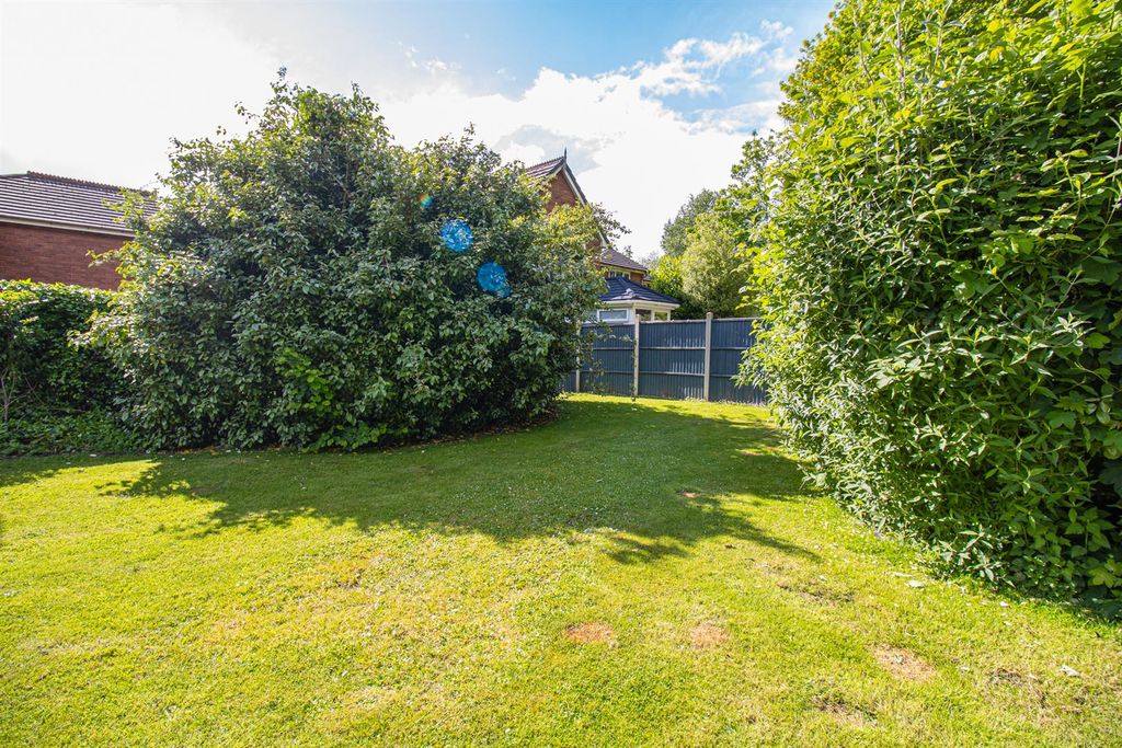 Additional image 11 of 1 bed flat for saleBeamont Drive, Ashton-On-Ribble, Preston PR1