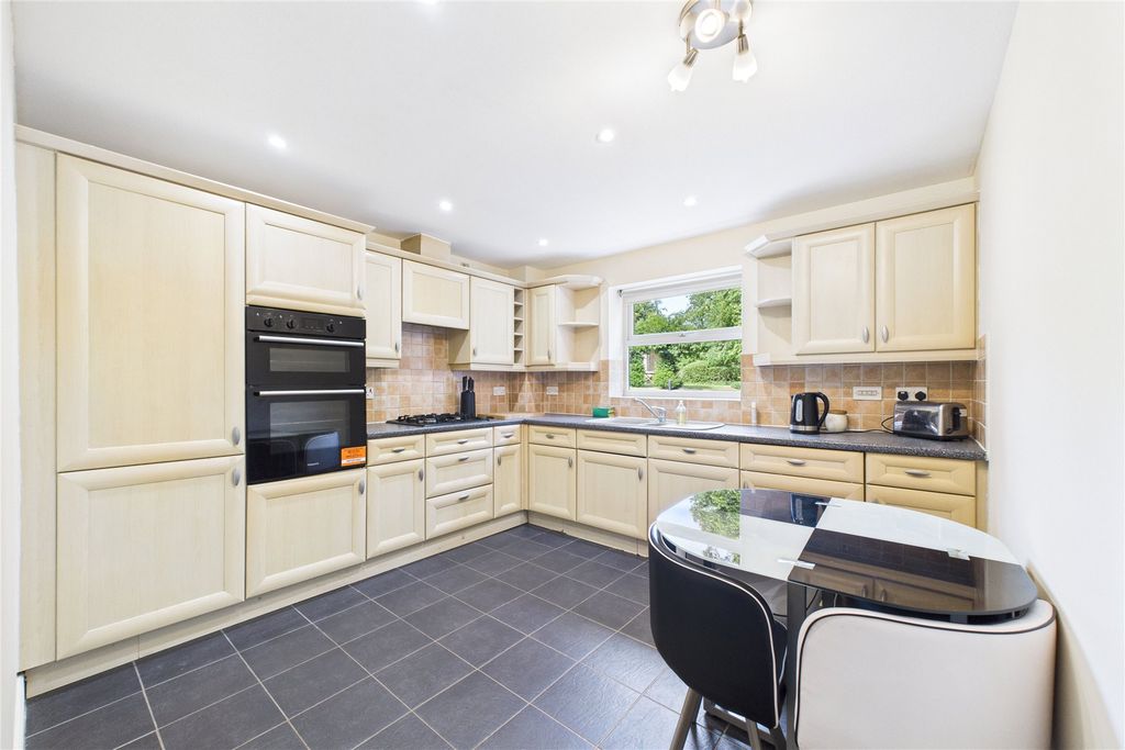 Property photo 2 of 10 Picture No. 08