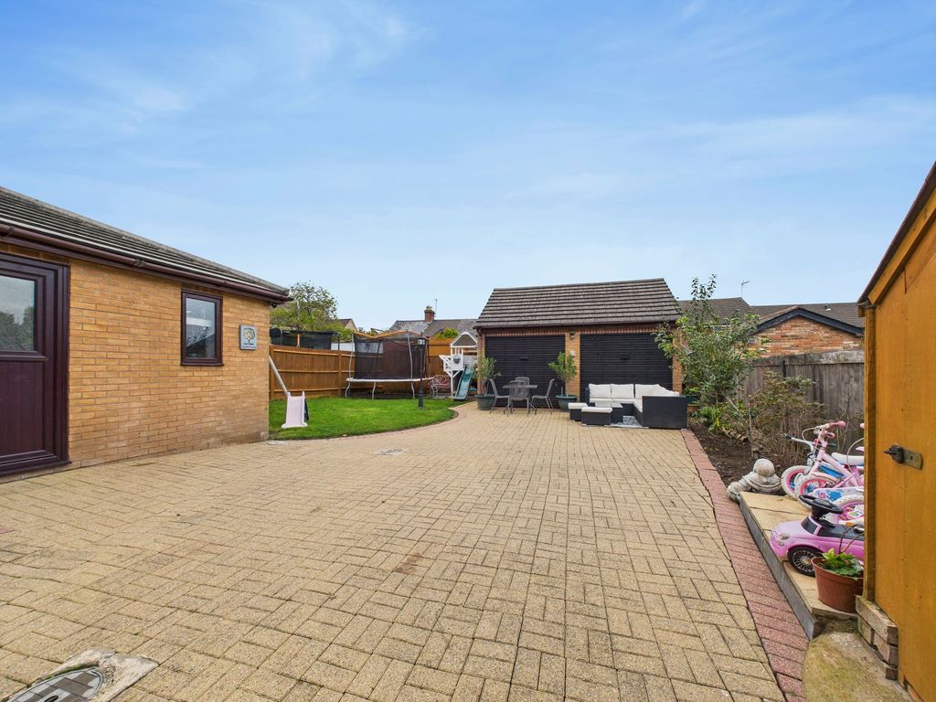 Property photo 2 of 22