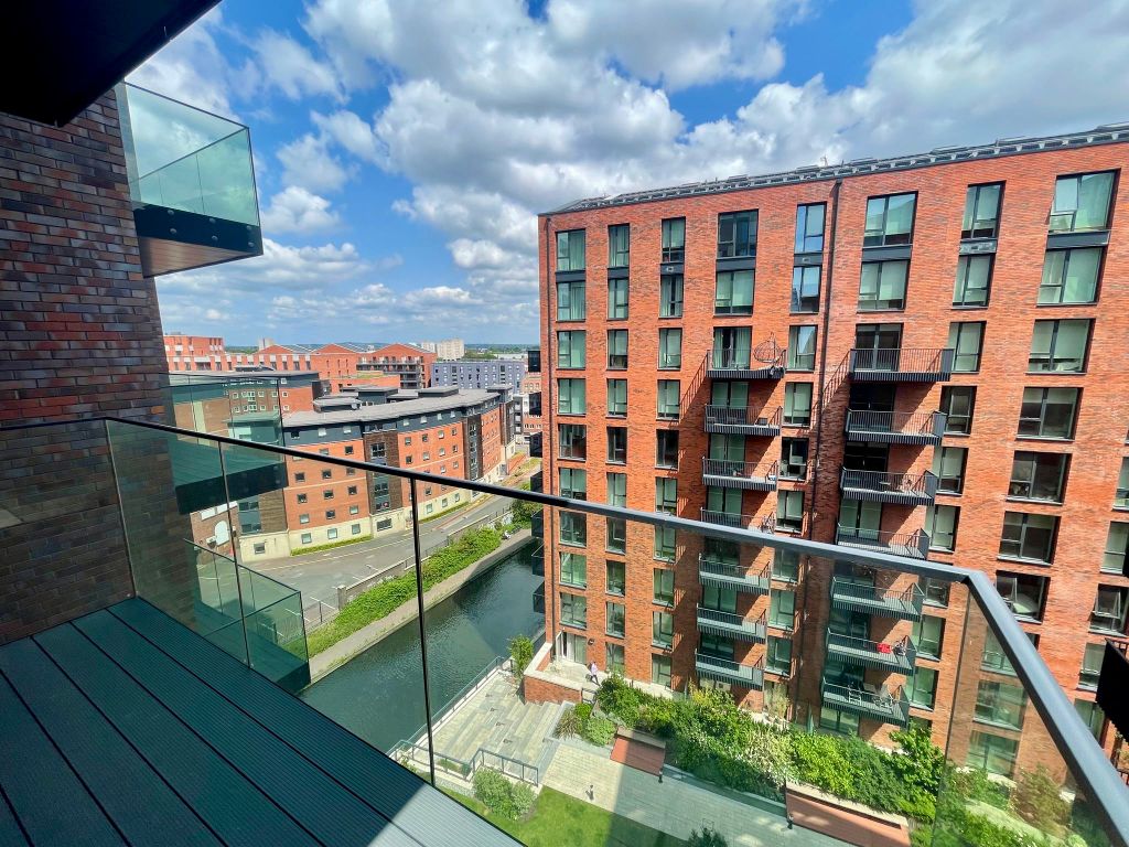 Property photo 2 of 21