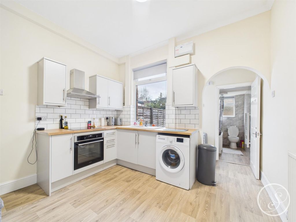 Property photo 2 of 10 Kitchen/Diner