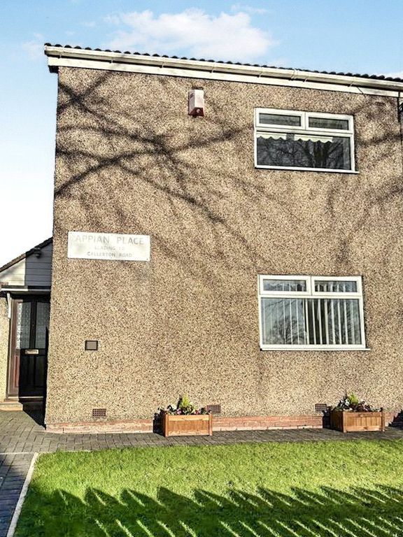 Property photo 2 of 19 Picture No. 30