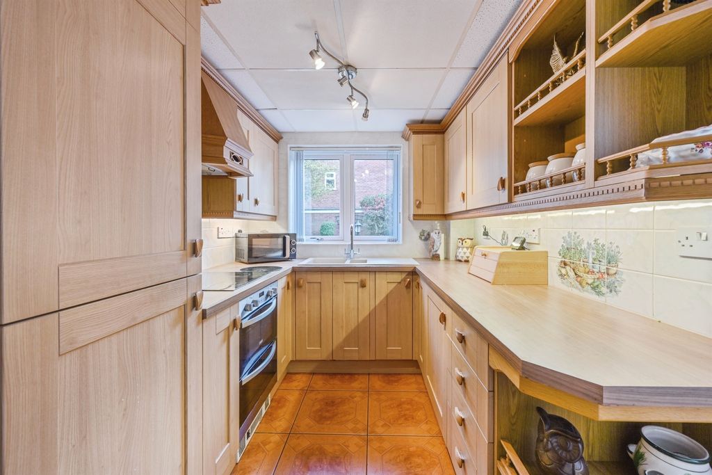 Property photo 3 of 17