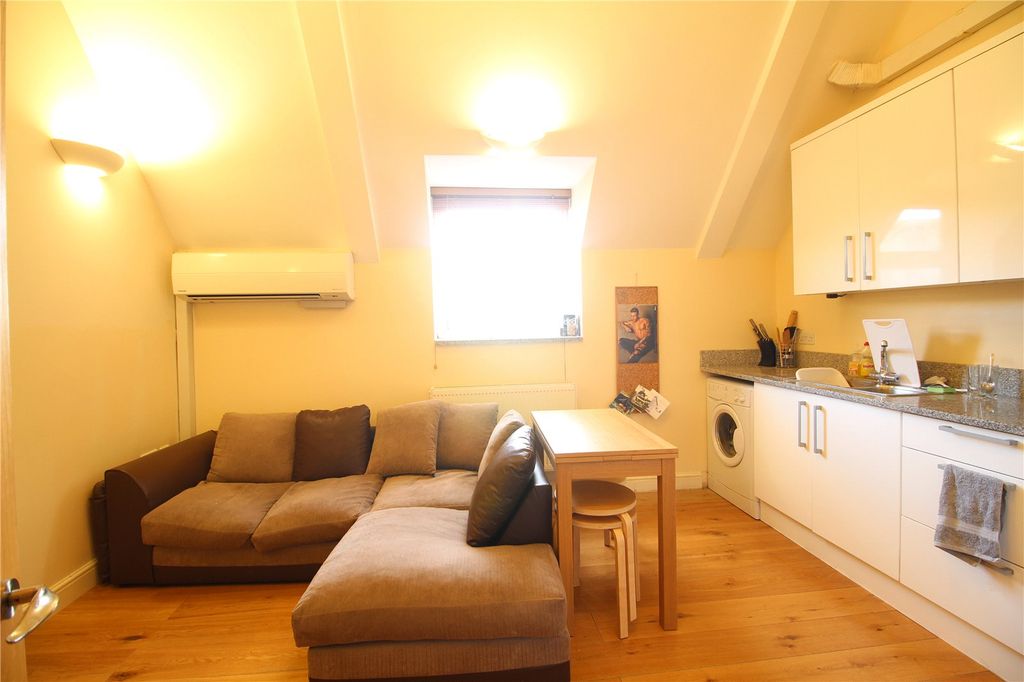Property photo 1 of 5 Picture No. 09