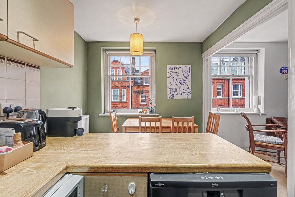 Property photo 3 of 20