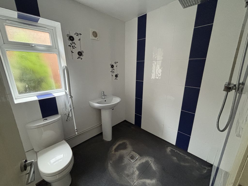 Property photo 3 of 8 Photo 2