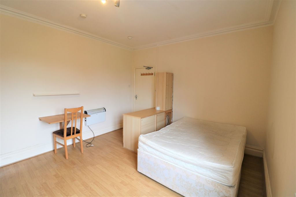 Property photo 3 of 3
