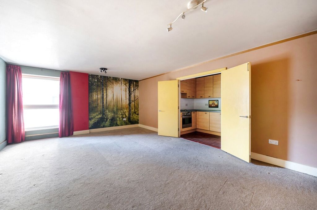 Property photo 3 of 6 Picture No. 04
