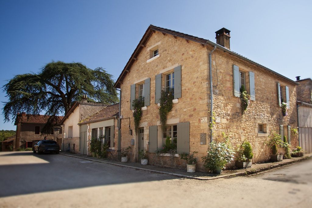 Property photo 1 of 19