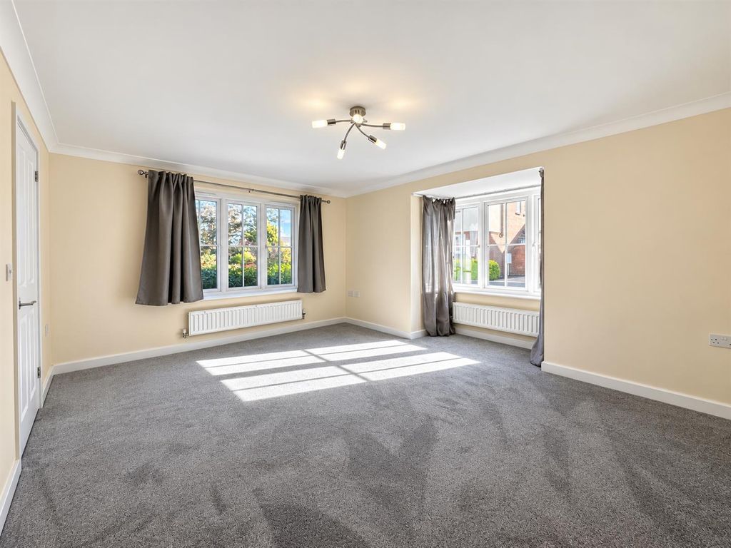 Property photo 2 of 17