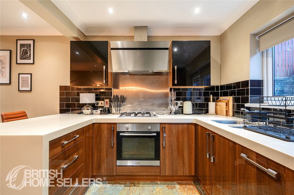 Property photo 2 of 24 Picture No. 49