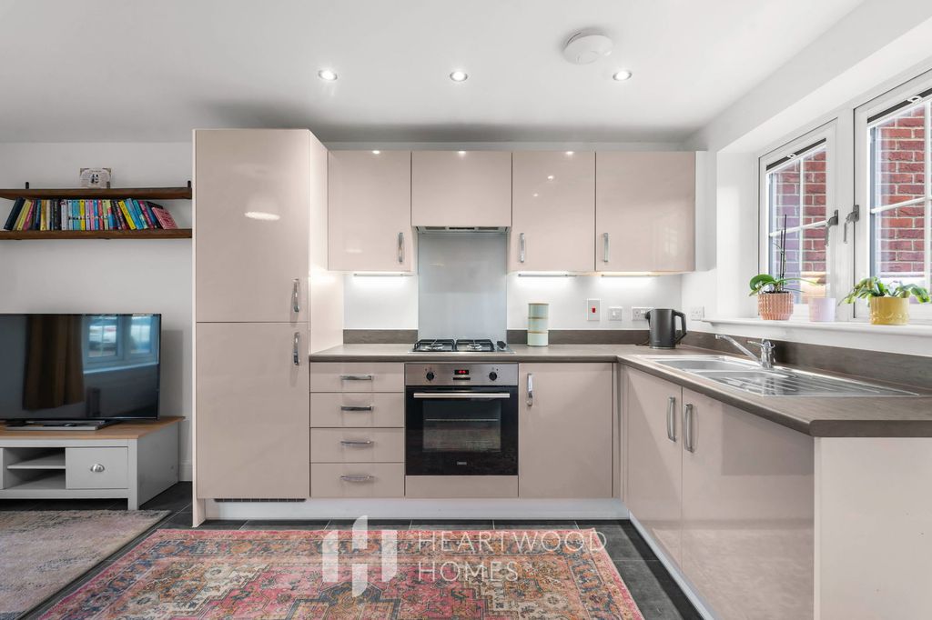 Property photo 2 of 13