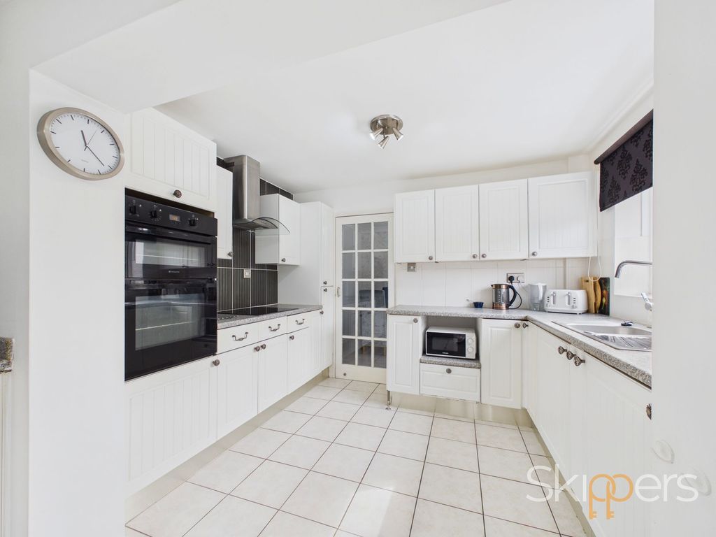 Property photo 2 of 22