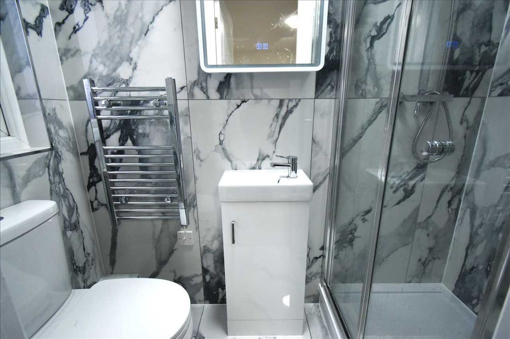 Property photo 2 of 3