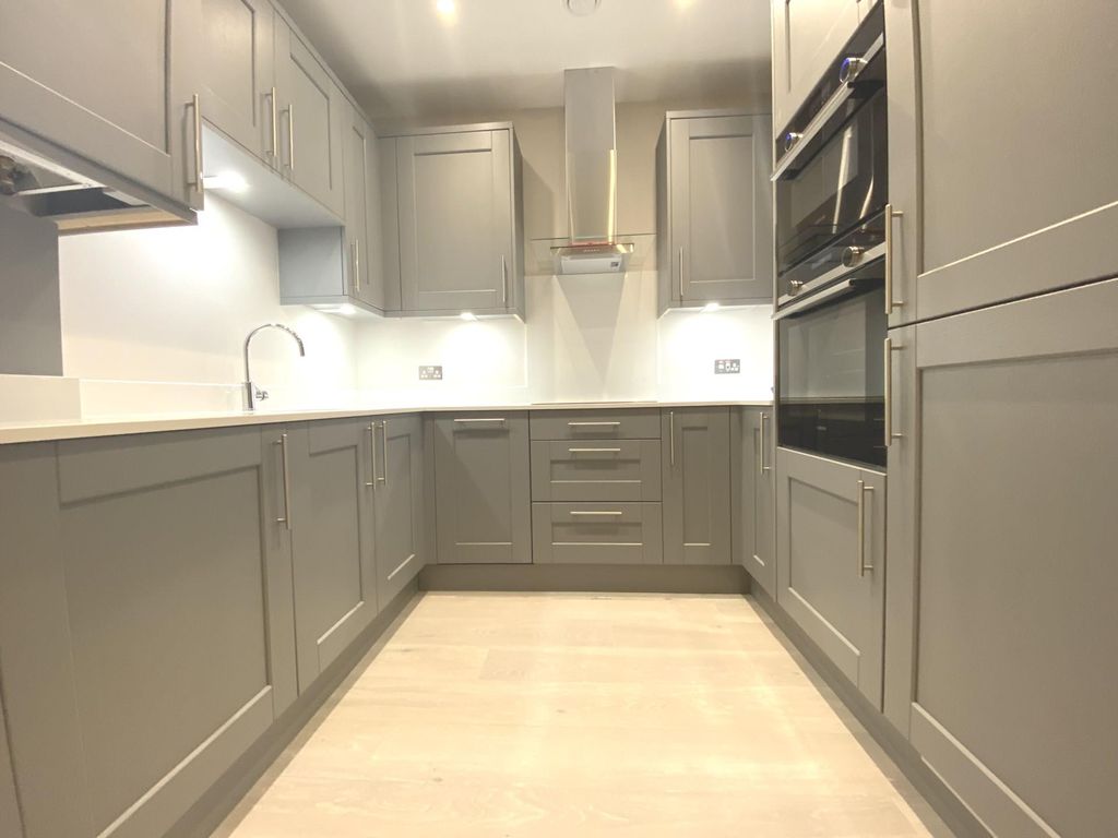 Property photo 2 of 8 30002481-Hr-2