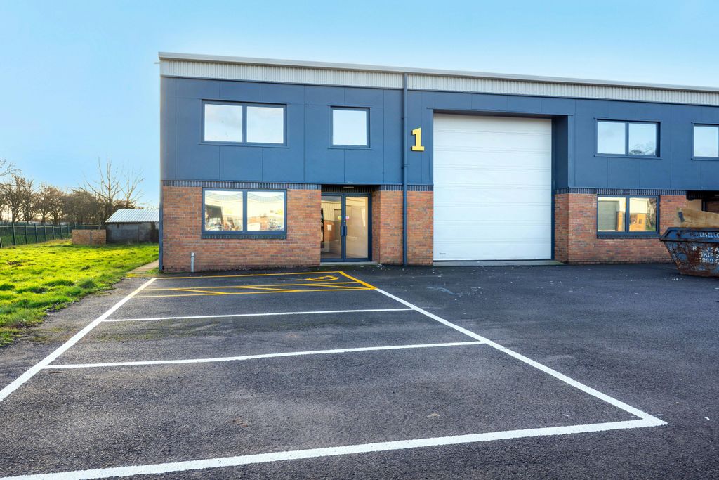 Property photo 2 of 4 York_North_1-1A_001.Jpg