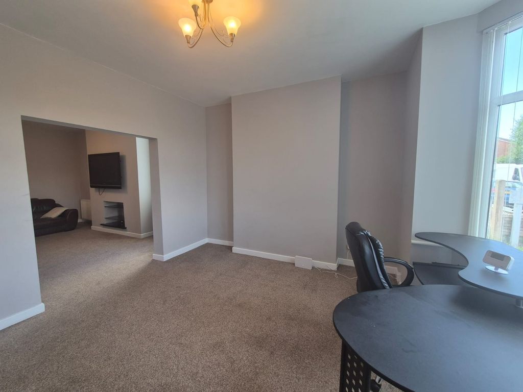 Property photo 3 of 13 Living Room