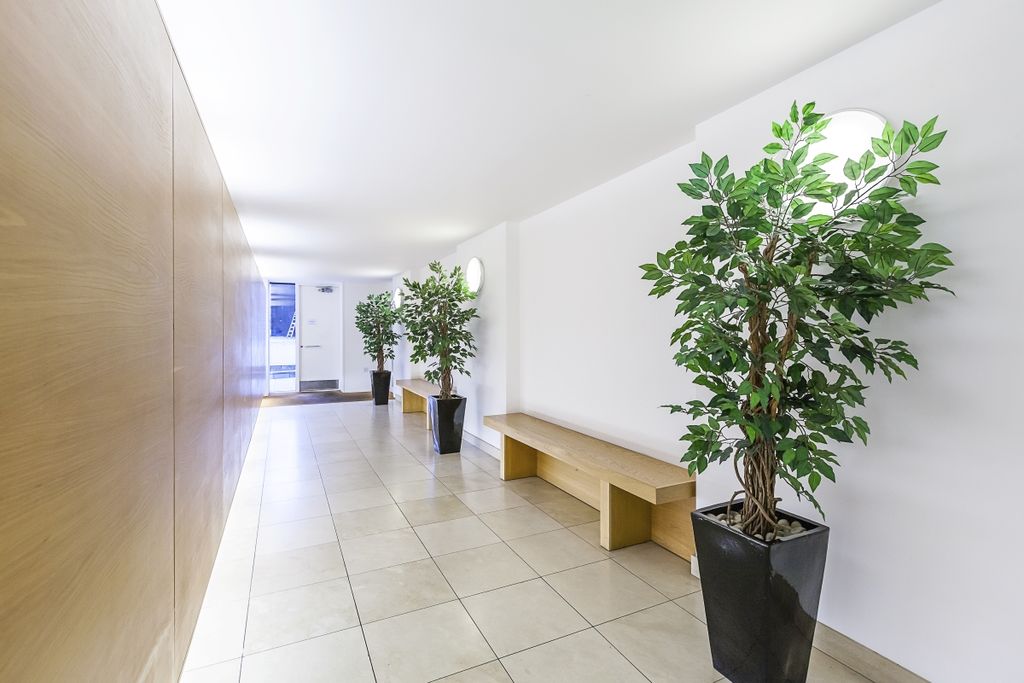 Property photo 3 of 10 Main Mill Hamptons (11).Jpg