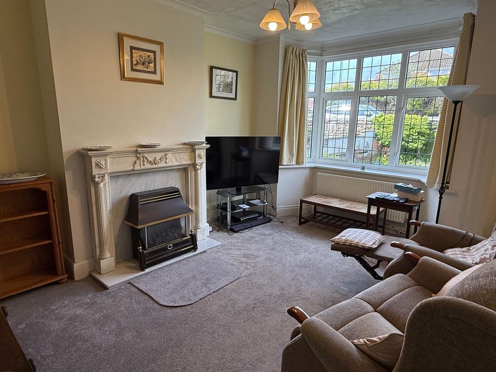 Property photo 3 of 25