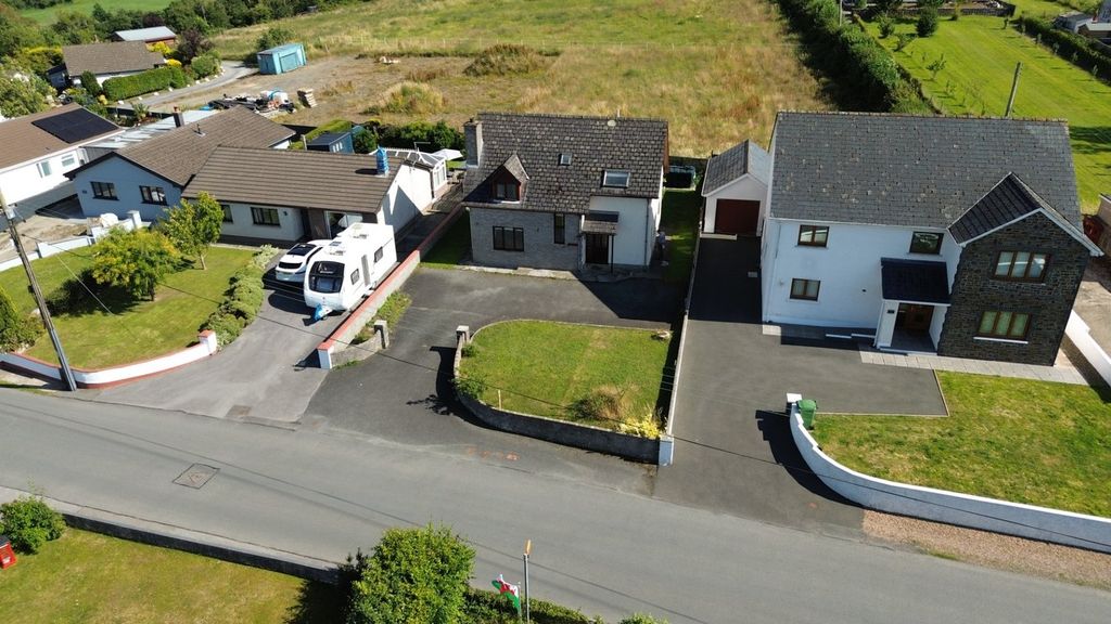 Property photo 1 of 36
