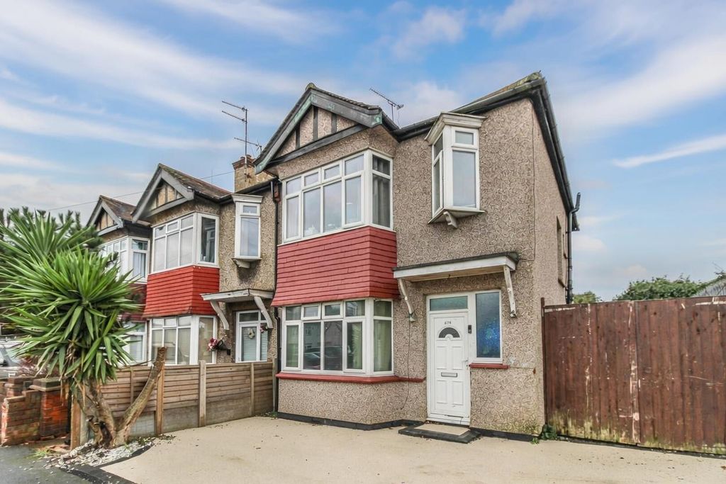 Property photo 1 of 12 Front