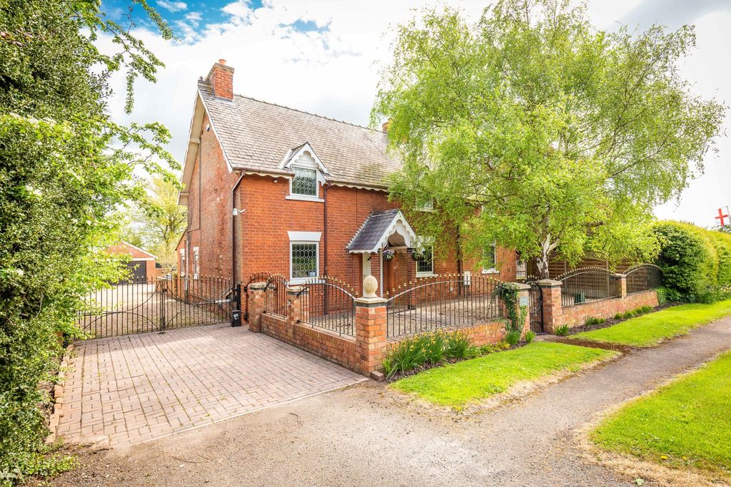 Property photo 1 of 31