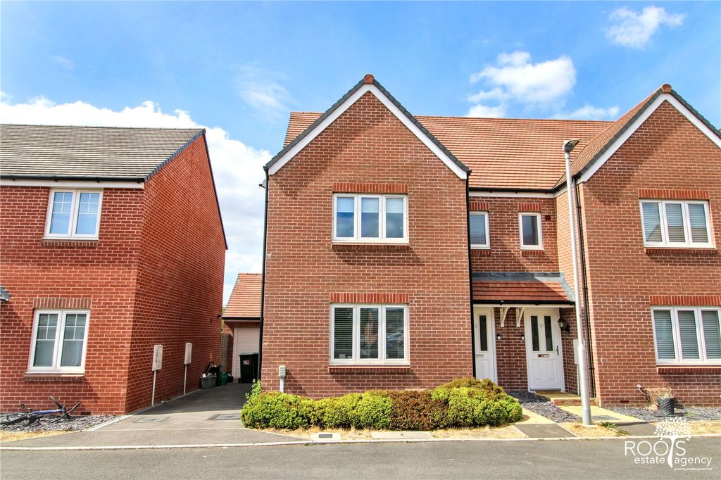 Property photo 1 of 14 Frontage