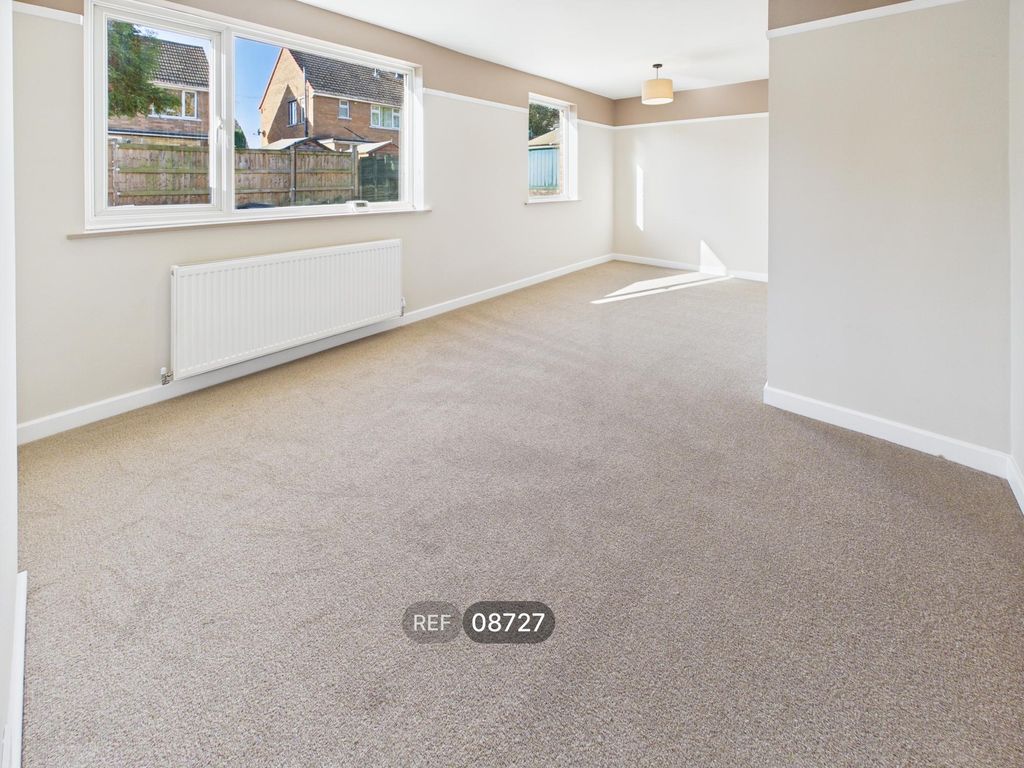 Property photo 2 of 14 Living Room