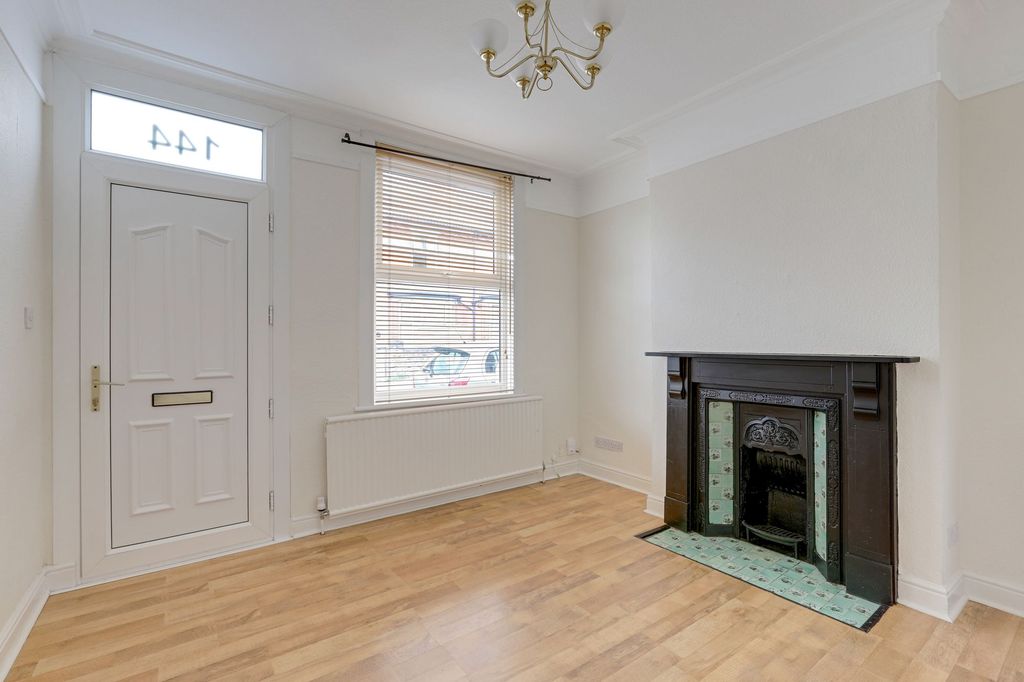 Property photo 2 of 14