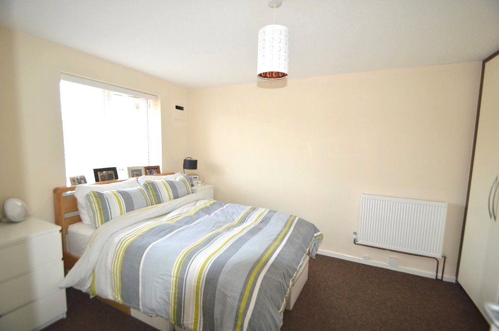 Property photo 2 of 5 Bedroom