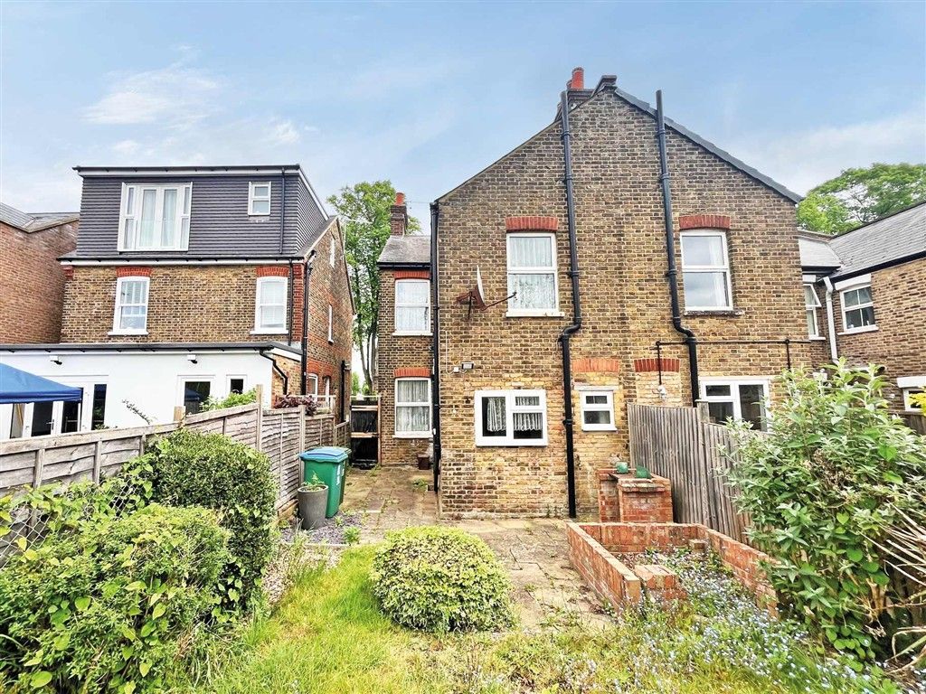 Property photo 2 of 6