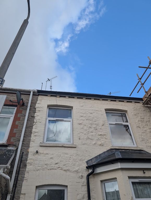 Property photo 1 of 5