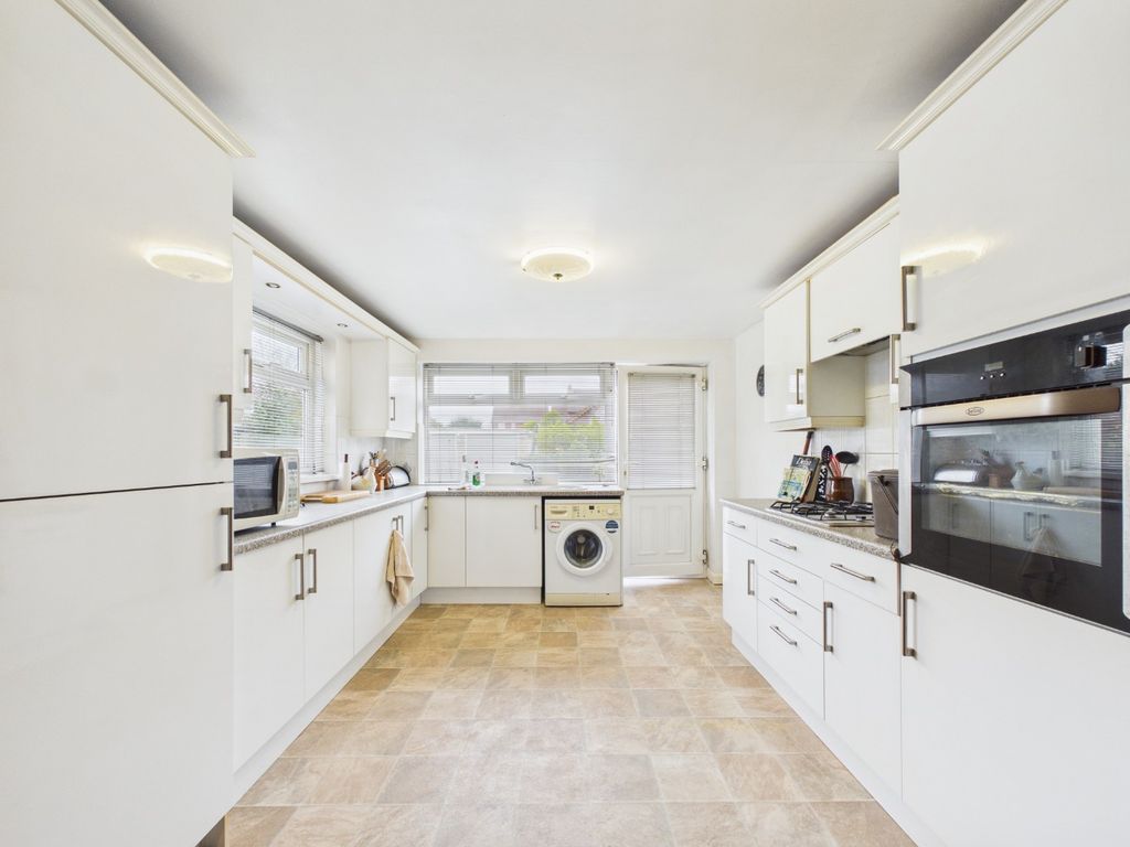 Property photo 3 of 9 4971968