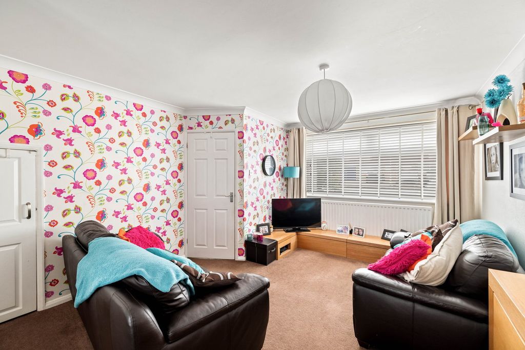 Property photo 2 of 14