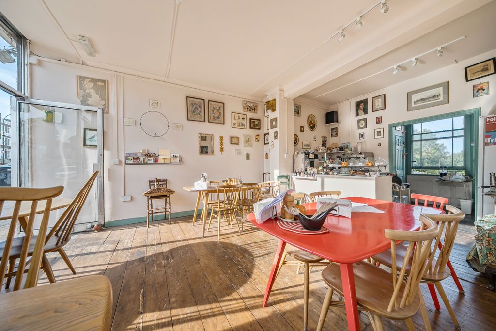 Property photo 2 of 15 4532822