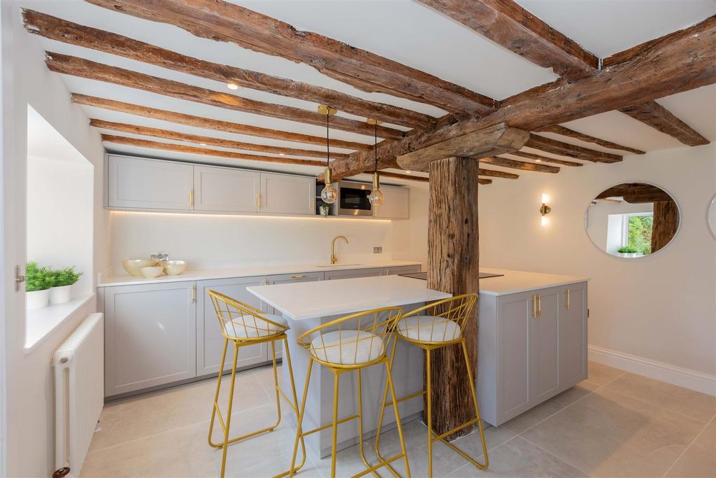 Property photo 2 of 12 Annes Cottage-17.Jpg